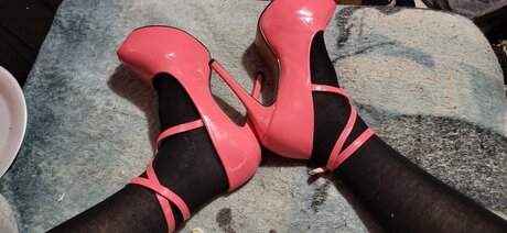 Skater Rebecca high quality pornstar pictures