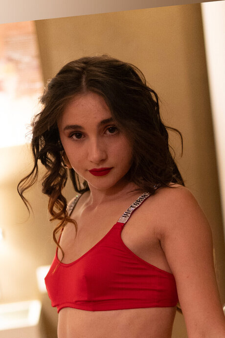 Ada Paradiso model sex photo