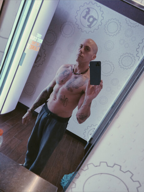 Alan pornstar pretty img