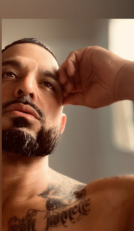 TheOne ATA hot model pics