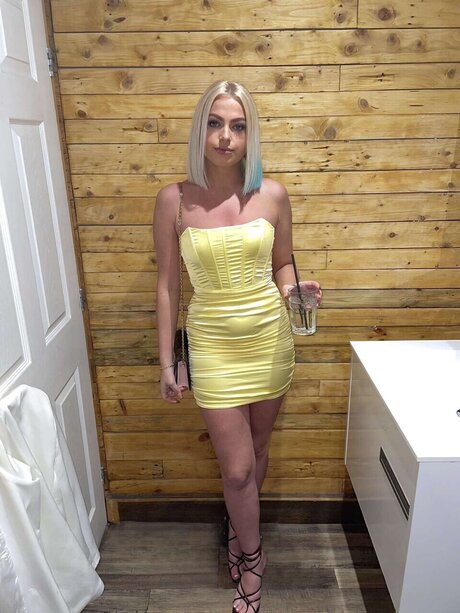 Kieraleigh model top image