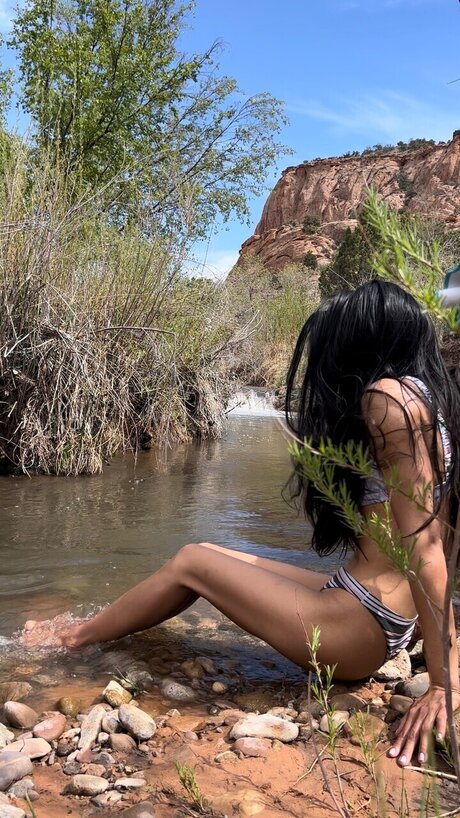 SweetLatina porn actress pic