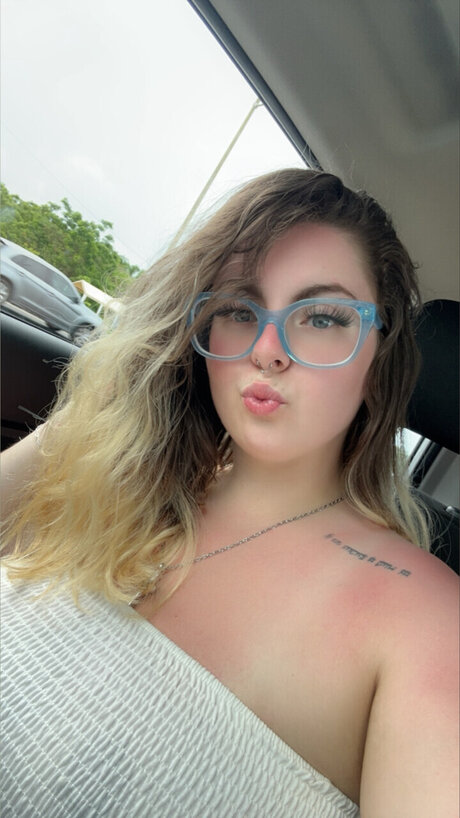 SnowBunny Des_ top model photo