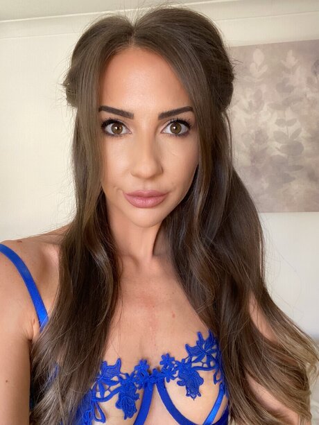 _Mabel Storm_ star top photos