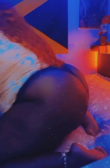 Ganjabae Shay model pic