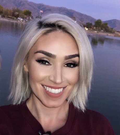 Colleenie nudes star image