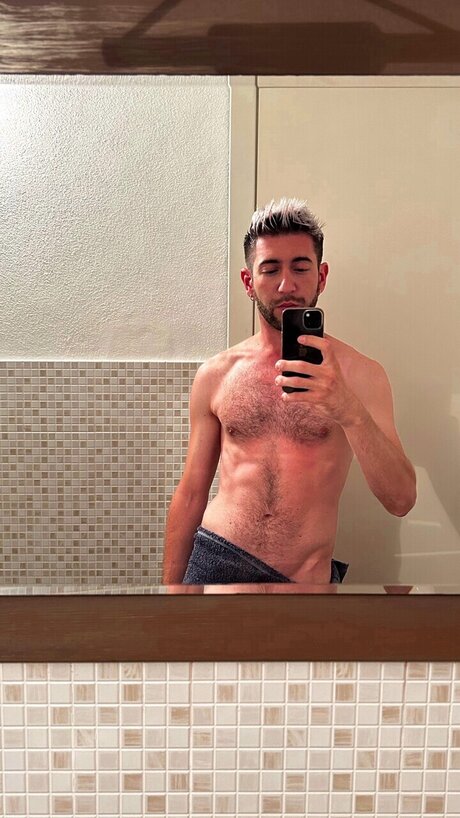 Alex Kard hot model image