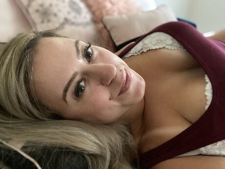 chubby goth onlyfans adult image