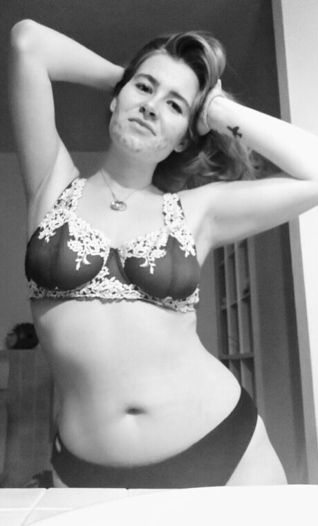 Sexylovely17 free model gallery