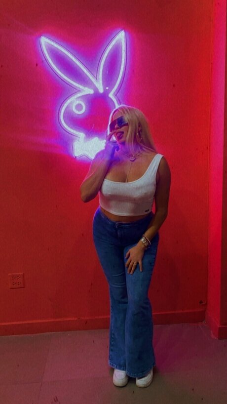 Sofia Versace star art archive