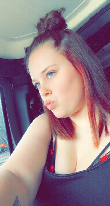 milf wife onlyfans nude picture