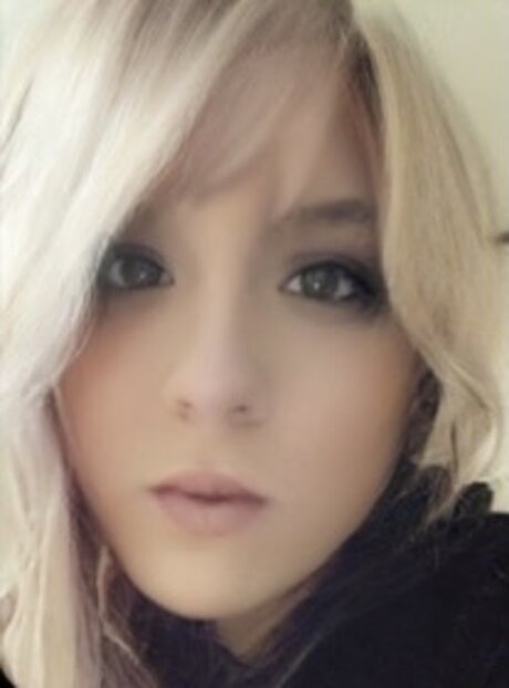 Skellie adult star pics