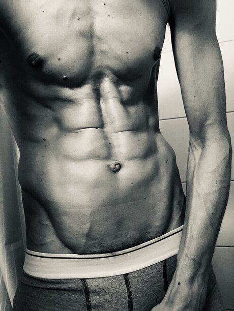 Juicytiger xxx pornstar img