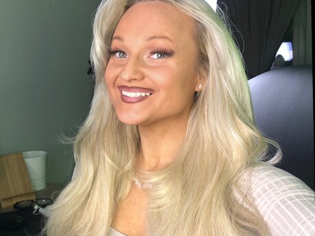 thick latina milf onlyfans sexy naked pics