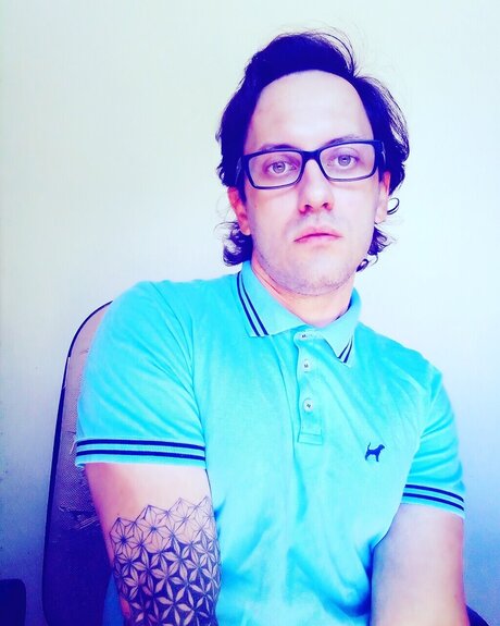 Nerd Alert Chris model exclusive pics