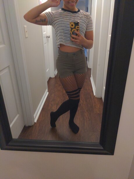 Roxanna model exclusive photo