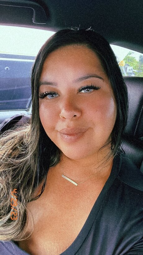 Bluntandjuicy_ model nude photos