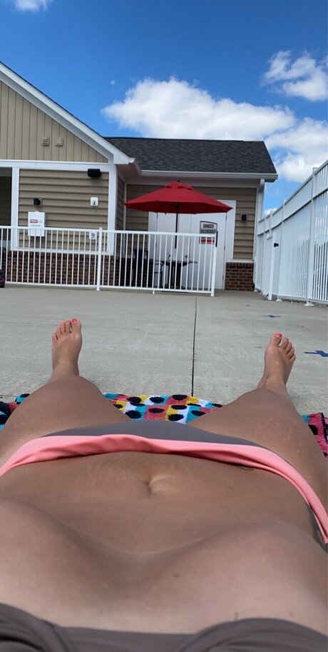 female popular onlyfans hd picture