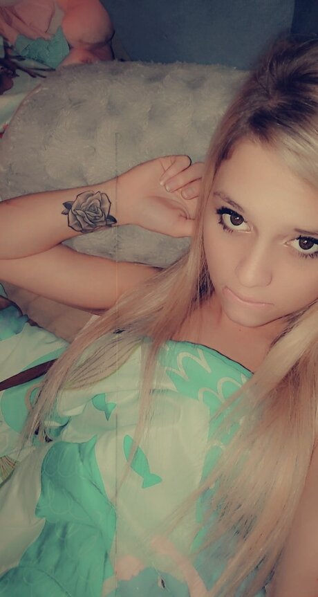 Aubrey Springs erotic pornstar img