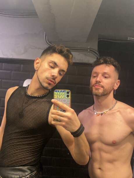 Rompas model naked pic