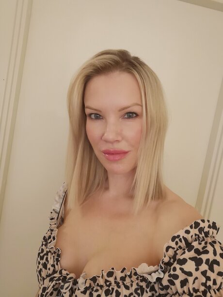 Crizz star nudes pictures