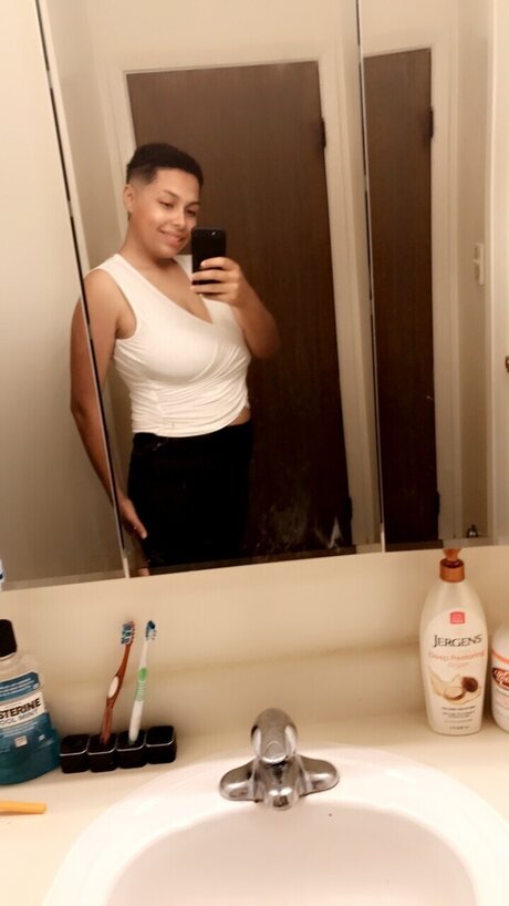 KittyBites21 adult star img