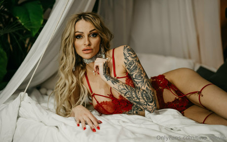 naked milf onlyfans pornographic pictures