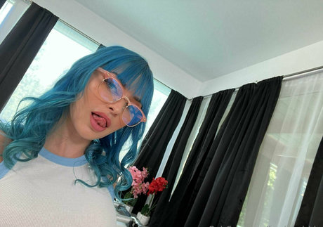 freejewelzblu star porn photo