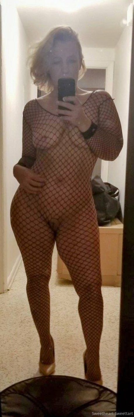 Sweetheart Sweettart star nudes photos