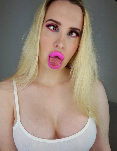 female influencer onlyfans art porn image