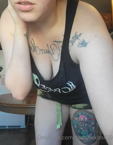 cyanidekiss420 xxx model pics