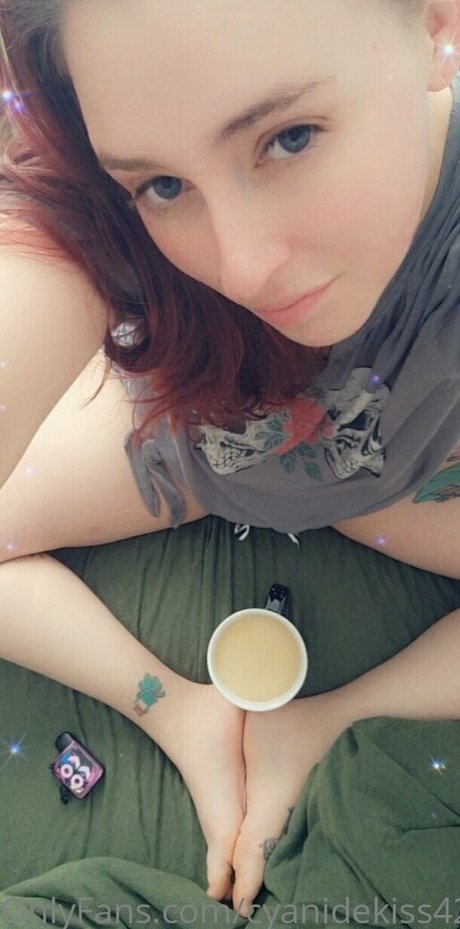 cyanidekiss420 nudes model image