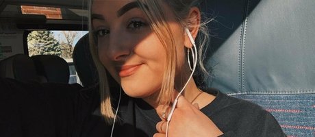 scarlett skye hot star images