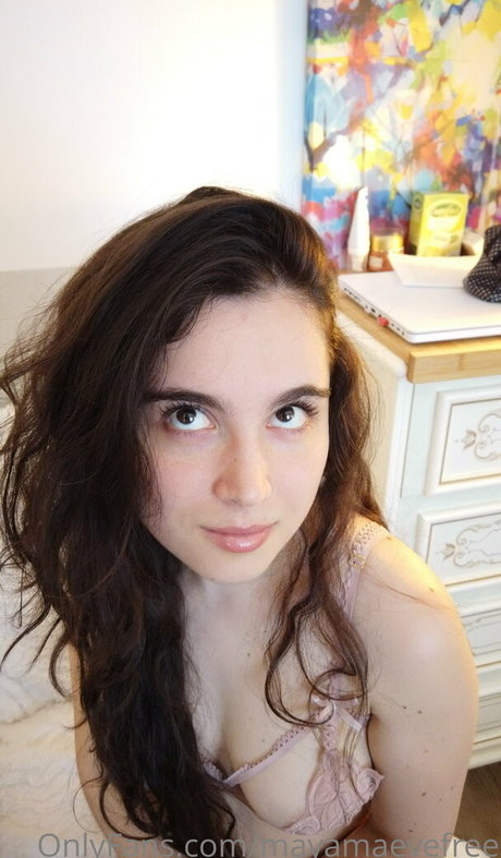 female popular onlyfans hot nude pic