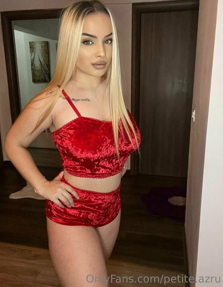 ramonaioana77 porn star image