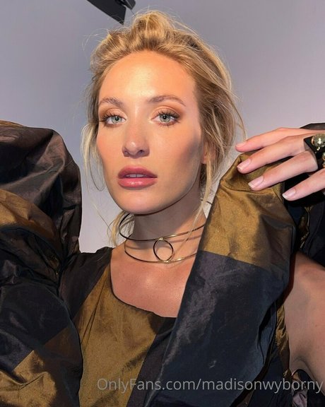 lucy love98 pornstar sex image