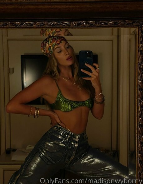 lucy love98 pornstar sexy pics