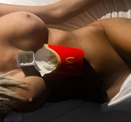 kysaa pornstar nude gallery