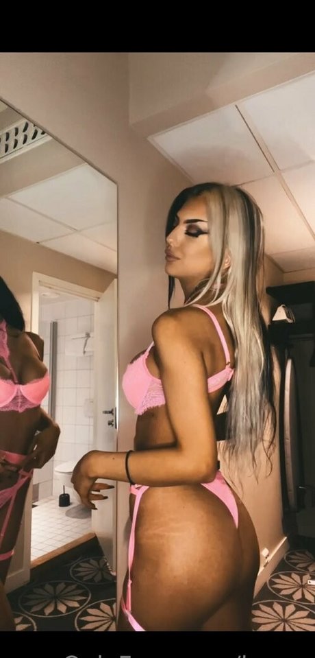 kysaa pornographic star picture