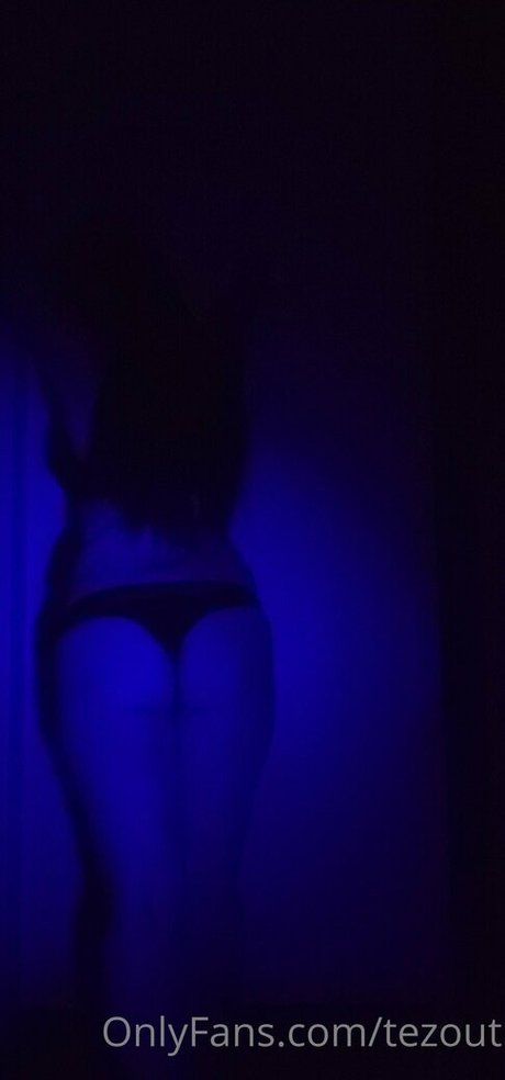 tezout model high quality gallery