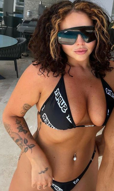 Jesy Nelson star perfect images