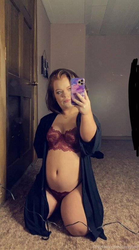 sassyholly model sex pictures
