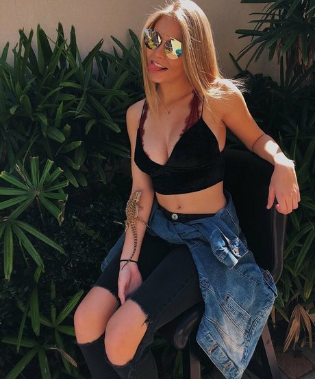 Lydia N xxx model galleries