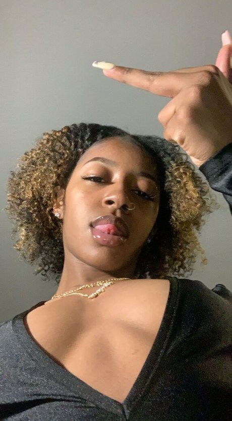 asian influencer onlyfans erotic photos