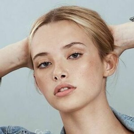 Lola Losada beautiful star pic