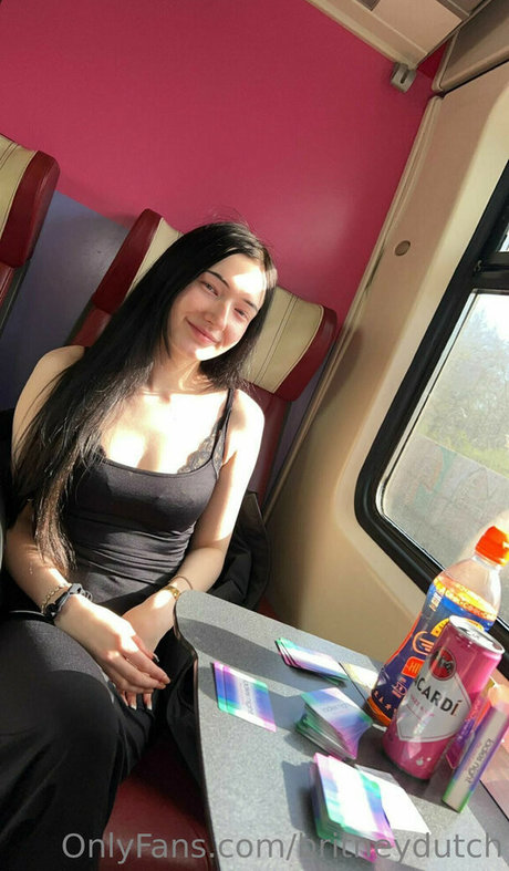 Britneydutch18 model photos