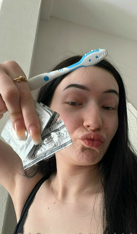 Britneydutch18 top pornstar gallery