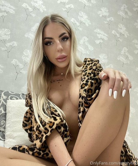 empty666 high quality pornstar photos