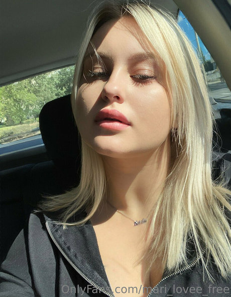 fluffy bun naked actress photo