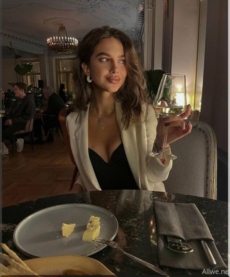 allwene free model erotic galleries